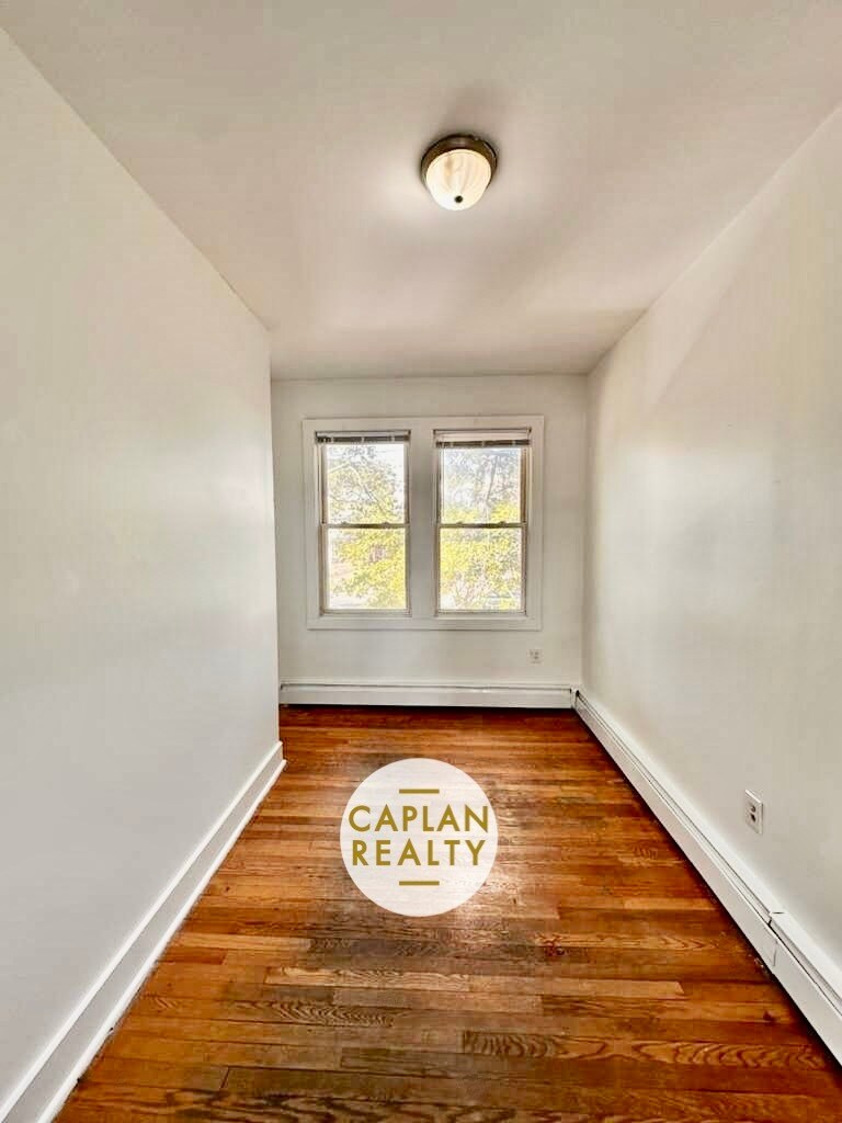 Building Photo - 2 Derby Ave