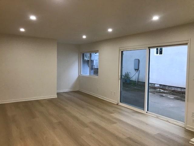 Building Photo - 13408 Glenoaks Blvd