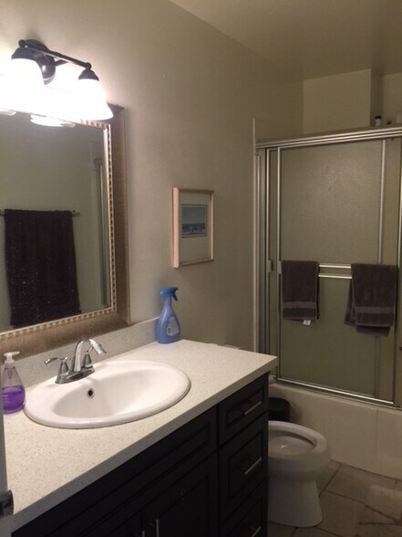 2nd bathroom - 712 pacific street