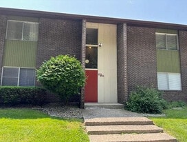 Building Photo - 2500 Topsfield Rd