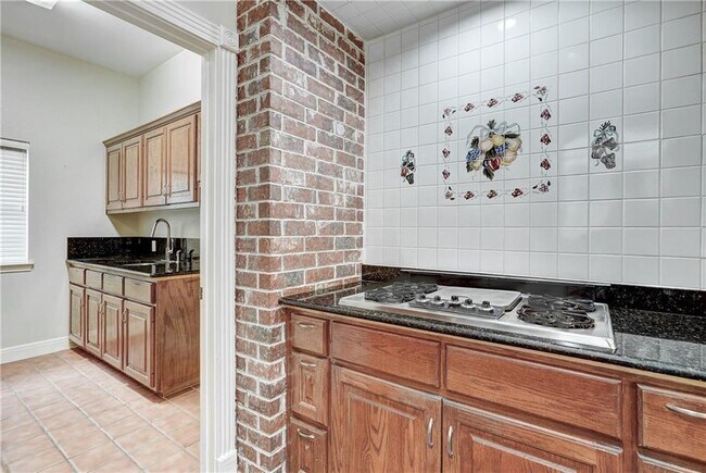 Building Photo - 6526 Lost Horizon Dr