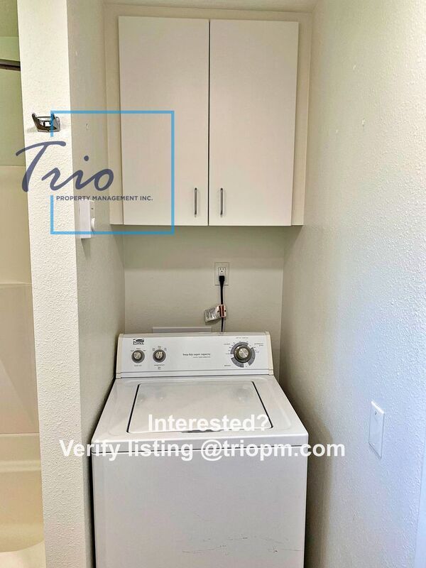 Building Photo - 822 E 35th Pl