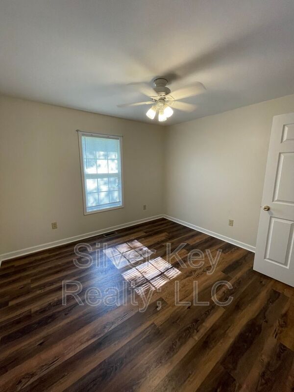 Building Photo - 121 County Rd 537