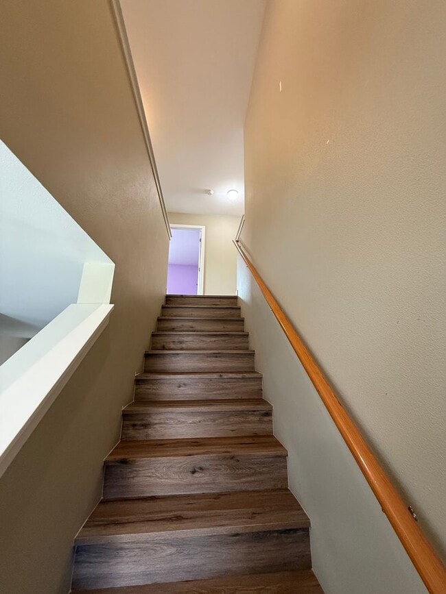 Building Photo - Move in Ready Luxury 4 Bedroom, 2.5 bath home for rent...