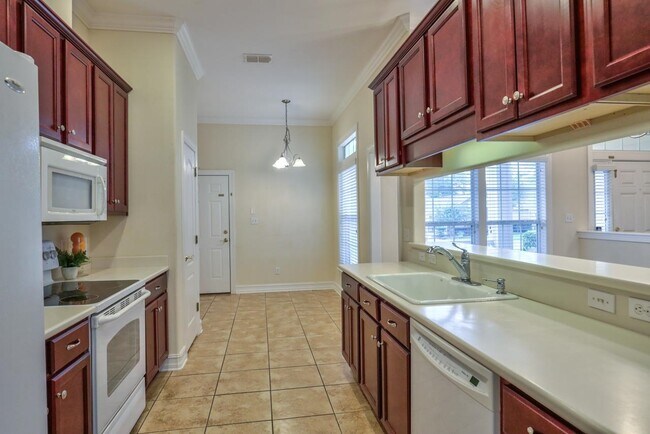Building Photo - 1661 Harbor Club Dr