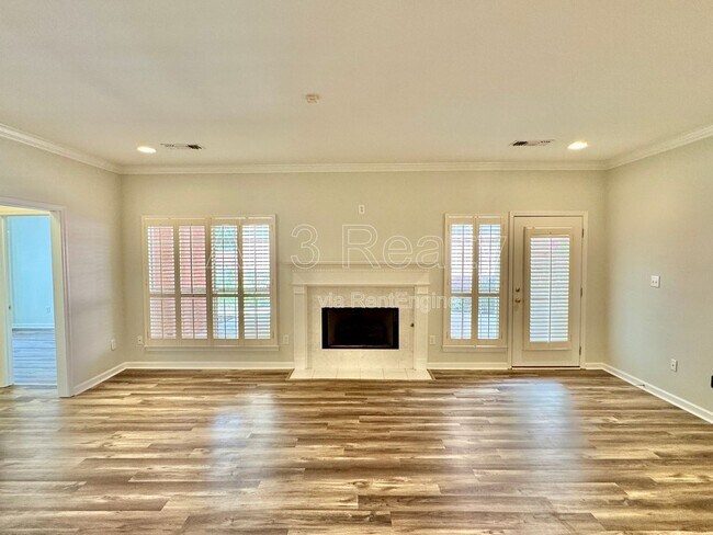 Building Photo - 113 River Chase Ct