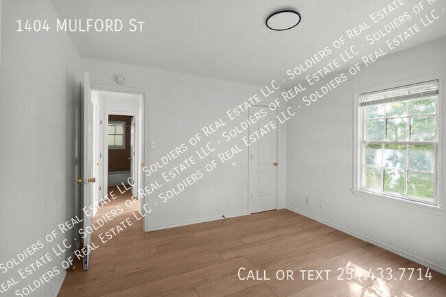 Building Photo - 1404 Mulford St
