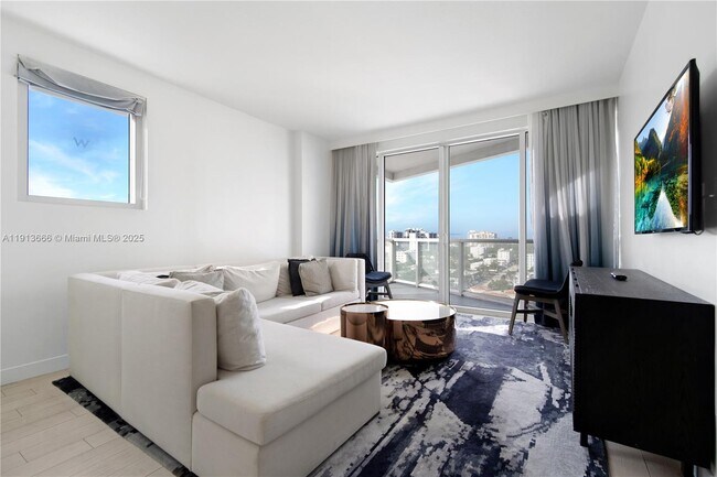 Building Photo - 3101 Bayshore Dr