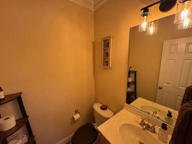 Building Photo - Charming 3-Bedroom Retreat in Wake Forest