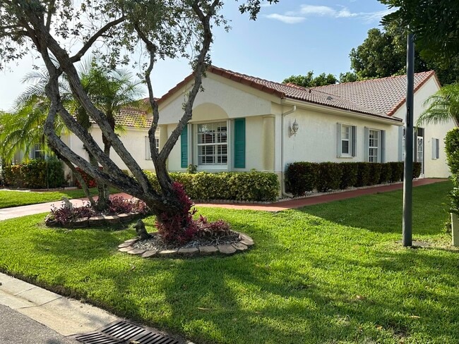 Building Photo - 6129 Heliconia Rd