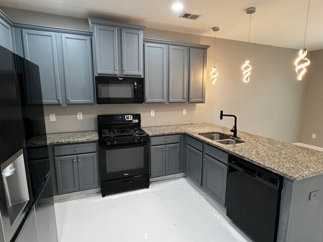 Building Photo - 128 Worthing Ln