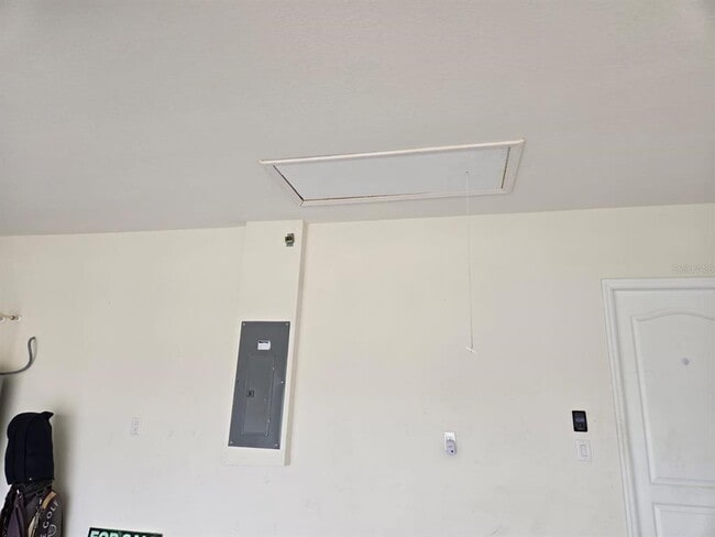 Building Photo - 3337 Perennial Ln