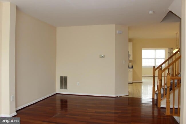 Building Photo - 42856 Golf View Dr