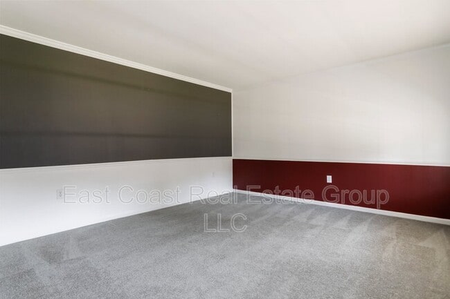 Building Photo - 77 Grassy Meadow Rd