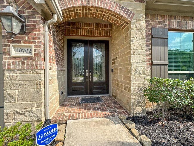 Building Photo - 10702 Longpoint Path