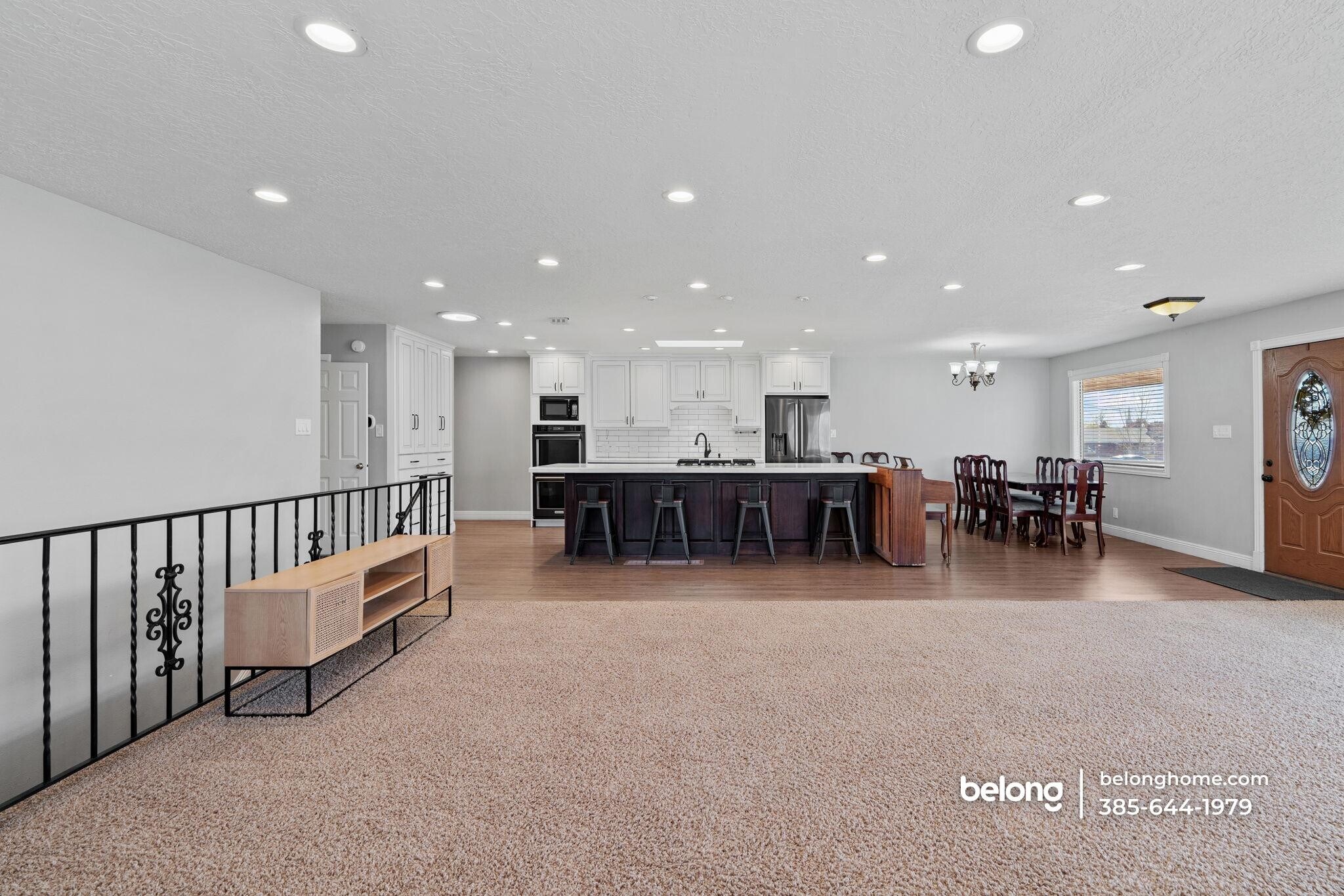 Building Photo - 428 N 200 E