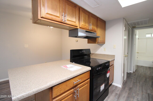 Building Photo - 3002 W Waltann Ln