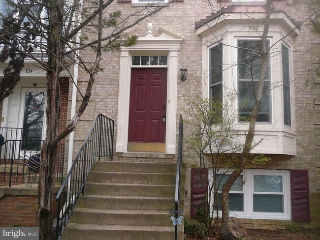 Building Photo - 302 Harrogate Rd