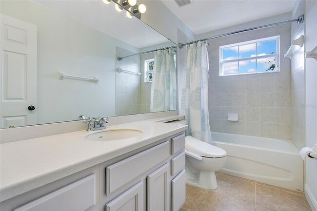 Building Photo - 15049 Spinnaker Cove Ln