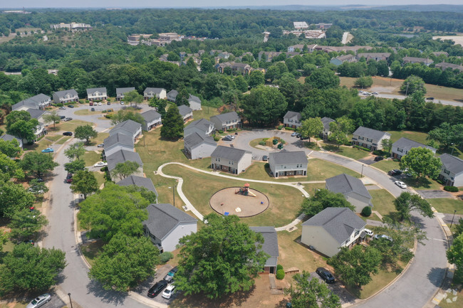 Building Photo - The Villas At Lakewood