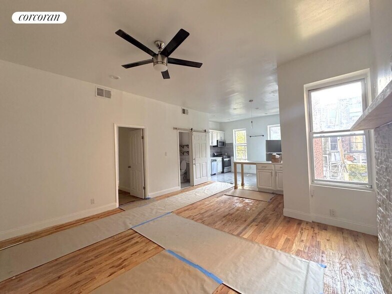 Building Photo - 656 MacDonough St