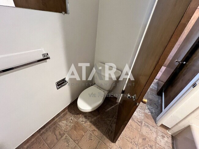 Building Photo - 270 2020 N