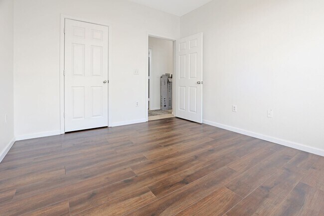 Building Photo - Bradenton 3BR/2BA – Newly Remodeled, 3rd F...