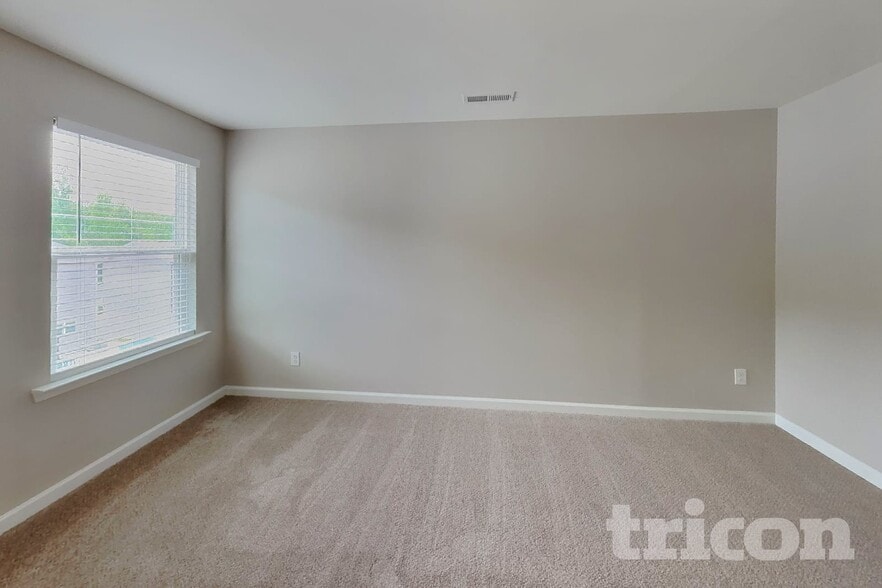 Building Photo - 923 Avondale Dr