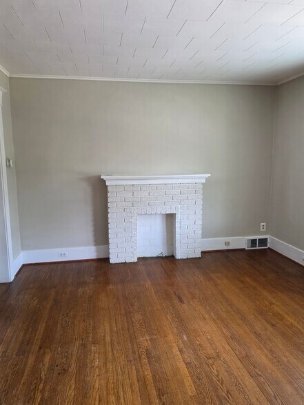 Building Photo - 339 Crestwood Ave
