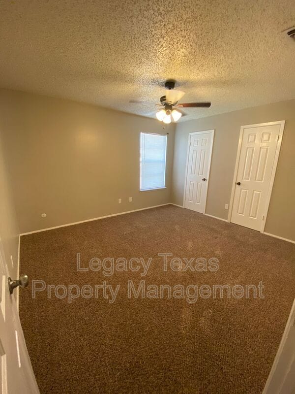 Building Photo - 1407 Courtney Pl