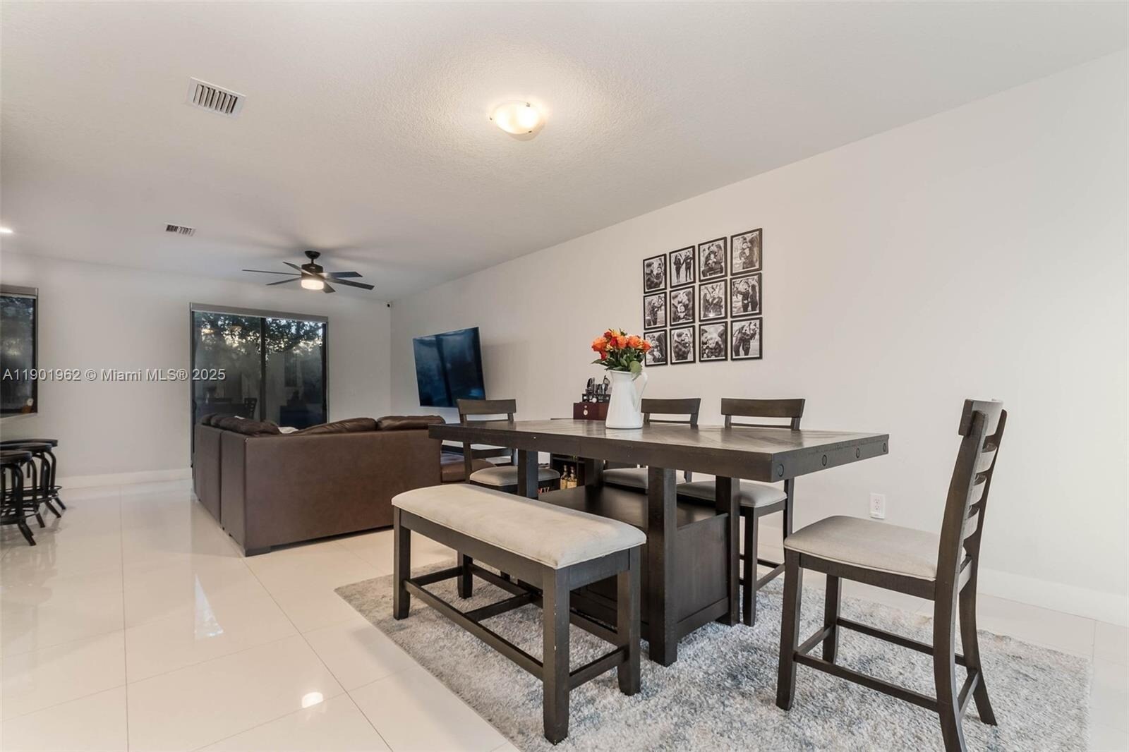 Building Photo - 2430 SW 145th Pl