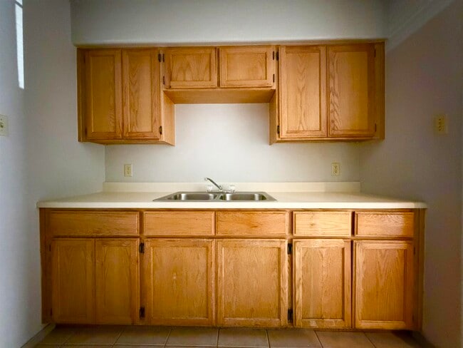 Building Photo - 507 Shiloh Dr