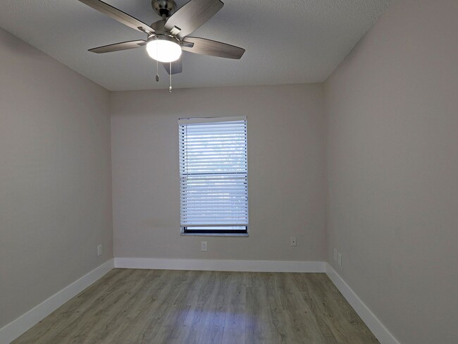 Building Photo - $250 OFF SECOND MONTH RENT AVAILABLE NOW