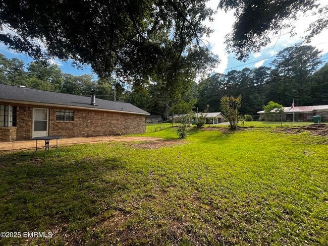 Building Photo - 5808 40th Ct