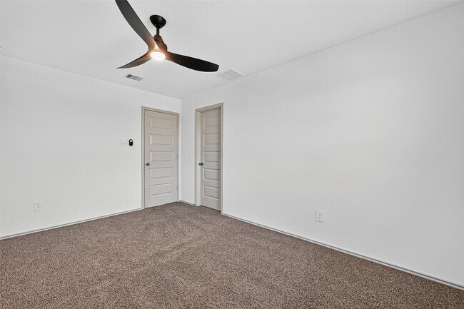 Building Photo - 1722 Bryson Heights Dr
