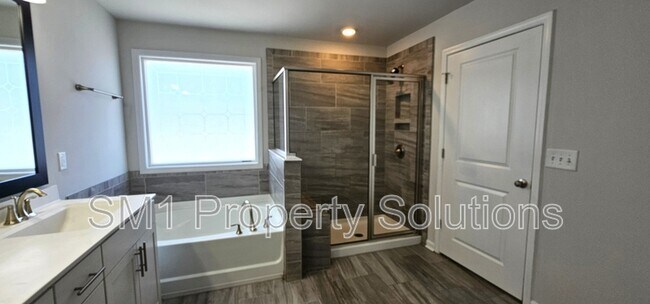 Building Photo - 218 Stamm Dr