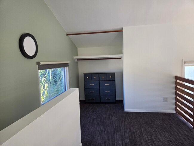 Building Photo - 2417 4th St