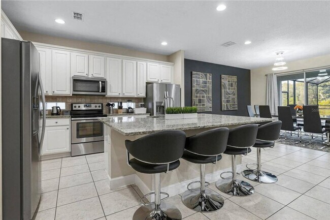 Building Photo - 2689 Calistoga Ave