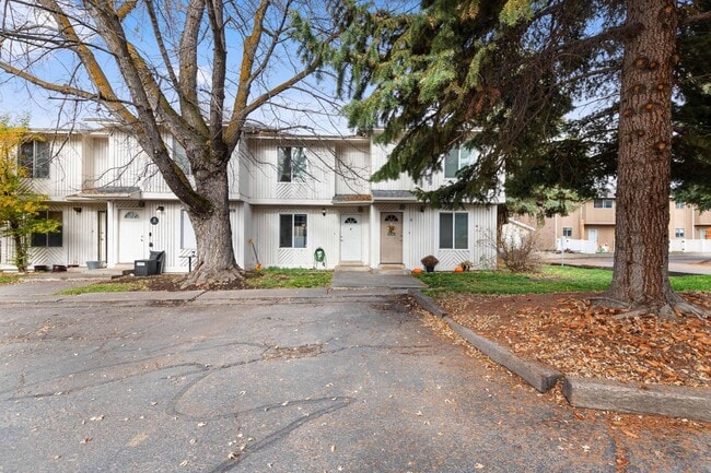 Primary Photo - 1289 N 400 E