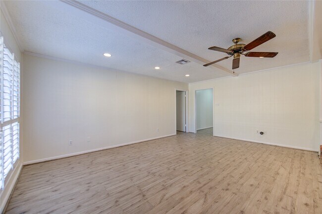 Building Photo - 5810 Boyce Springs Dr
