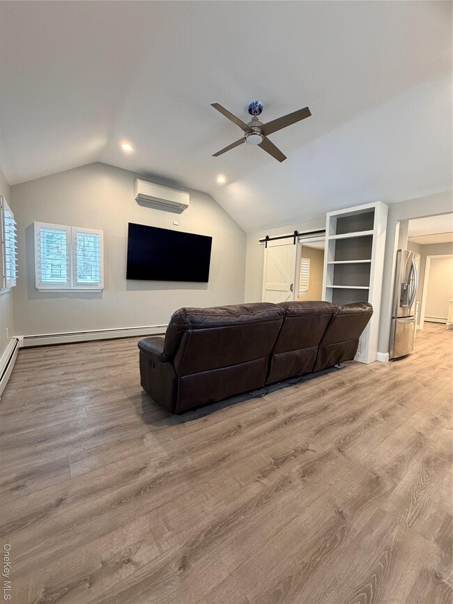 Building Photo - 5 Bristol St