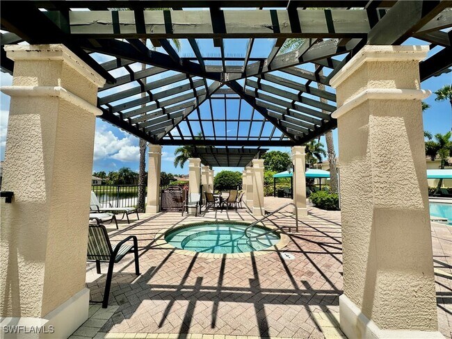 Building Photo - 2048 Painted Palm Dr