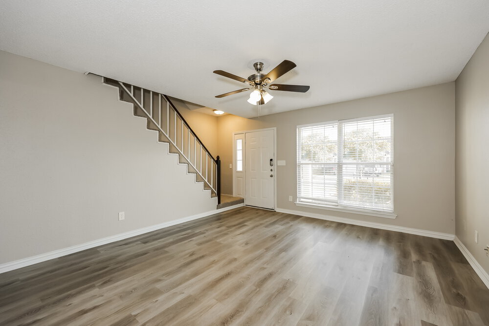 Building Photo - 930 Danforth Pl