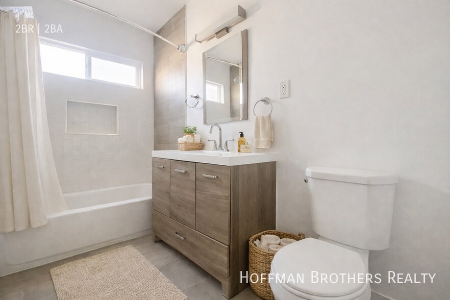 Building Photo - 720 N Market St