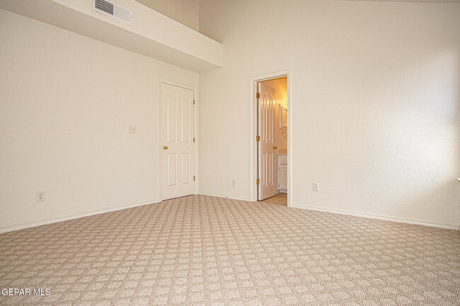Building Photo - 6724 Dakota Ridge Dr