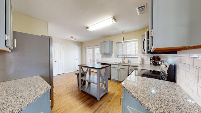 Building Photo - 2210 Muddy Peak Dr