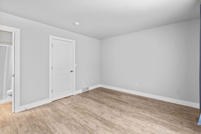 Building Photo - 1613 Barnwood Dr