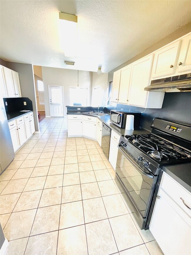 Building Photo - 23027 N Waterlily Dr