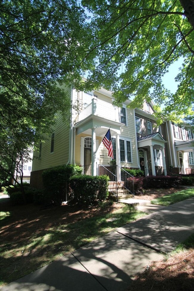 Building Photo - Exclusively Offered by Muse Realty Rentals...
