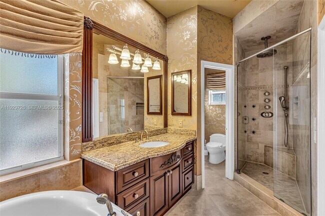 Building Photo - 949 Tanglewood Cir